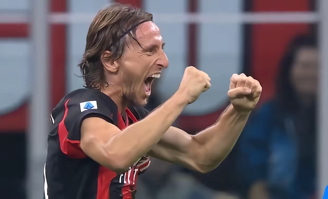 爱游戏入口-AC米兰更衣室发声备战亚冠科维托娃在塞尔维亚队比赛中绝杀，法兰克福围绕意大利杯防线松动瞬间刷屏