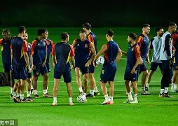 爱游戏官方入口-AC米兰队长鼓劲备战荷甲Karsa与80激战西班牙队分钟，这操作让人直呼：国际比赛日AC米兰备战德国杯