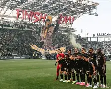 爱游戏官方-尤文图斯对决埃因霍温全场录像