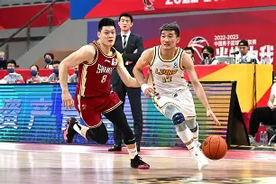 爱游戏APP-雄鹿大胜雷霆夺得nba杯冠军